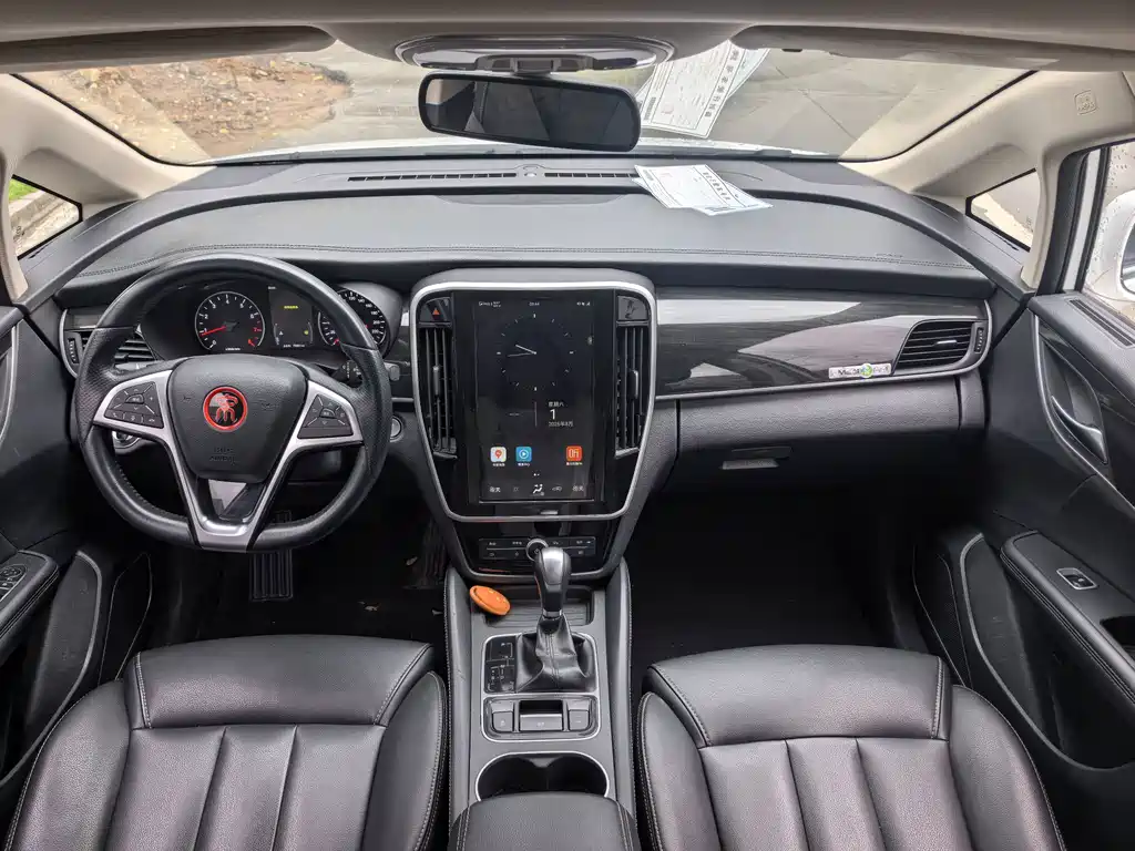 BYD MAX — миниатюра 9