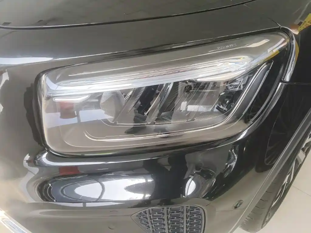 Mercedes-Benz GLB — миниатюра 24