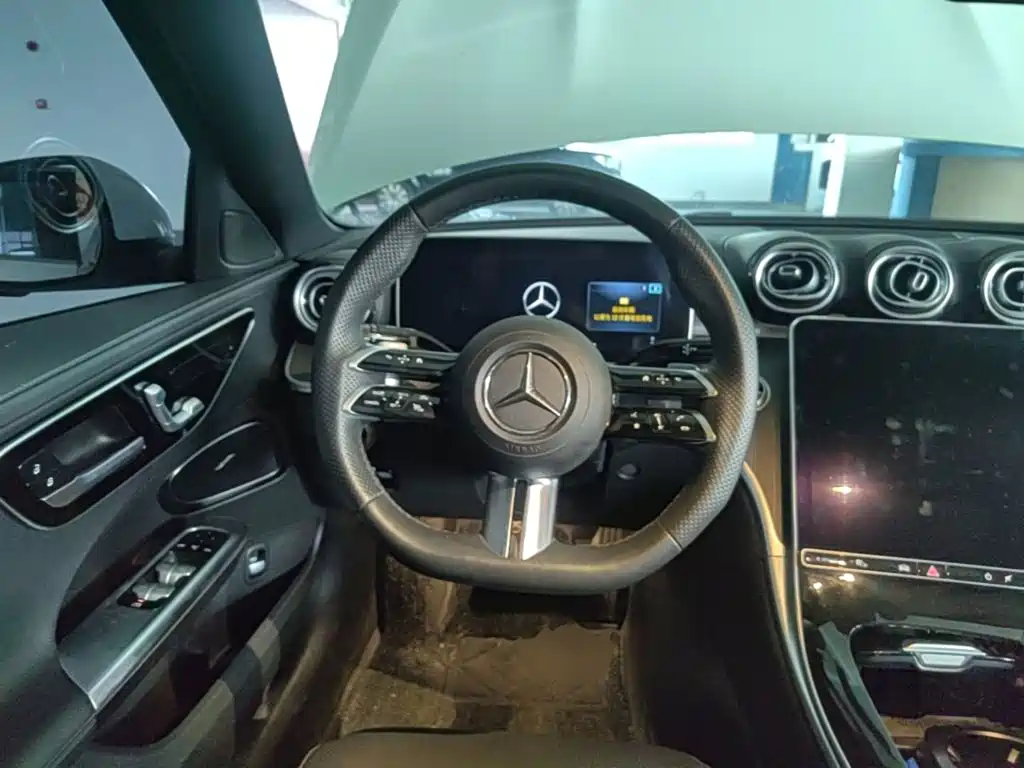 Mercedes-Benz C-Class — миниатюра 11