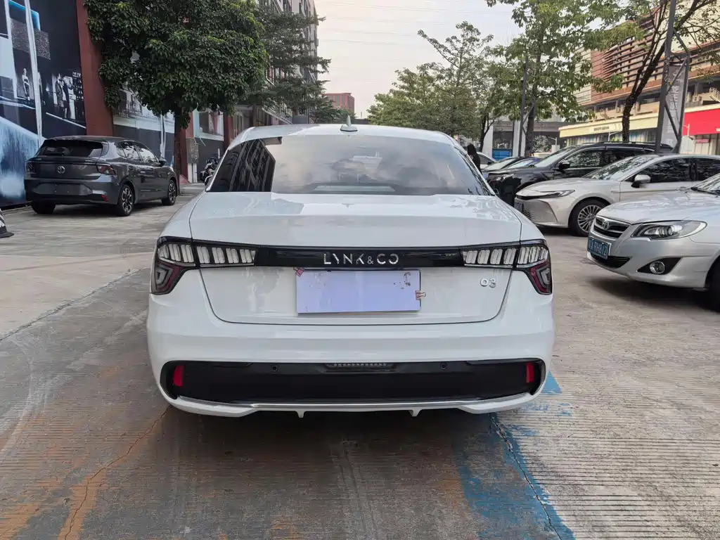 Lynk & Co 03 — миниатюра 7