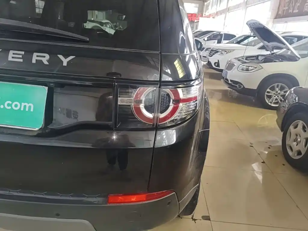 Land Rover Discovery Sport — миниатюра 8