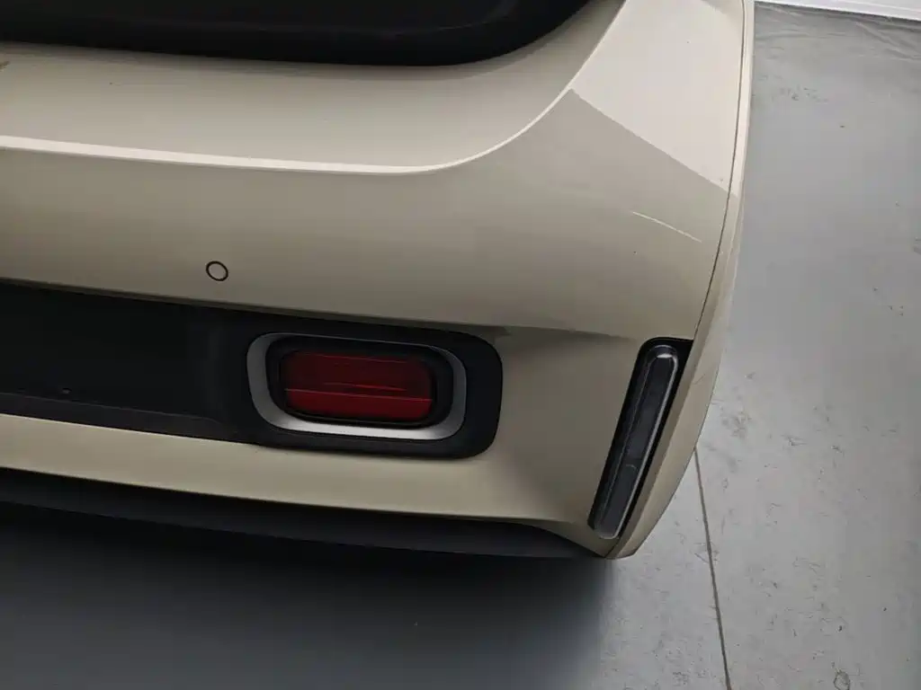 Baojun KiWi EV — миниатюра 8