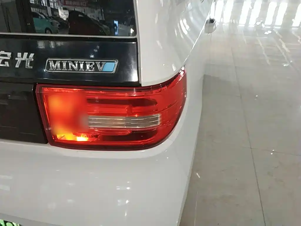 Wuling MINIEV — миниатюра 8