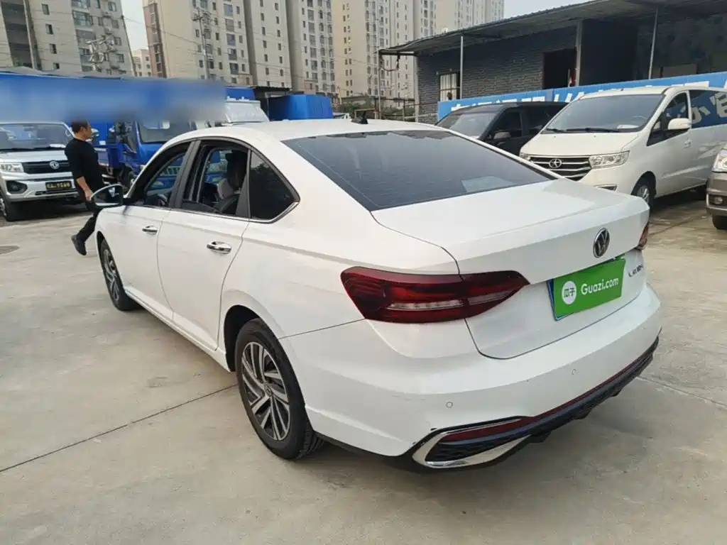 Volkswagen Lavida — миниатюра 5