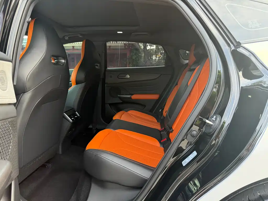 Changan UNI-V 2025 2.0T