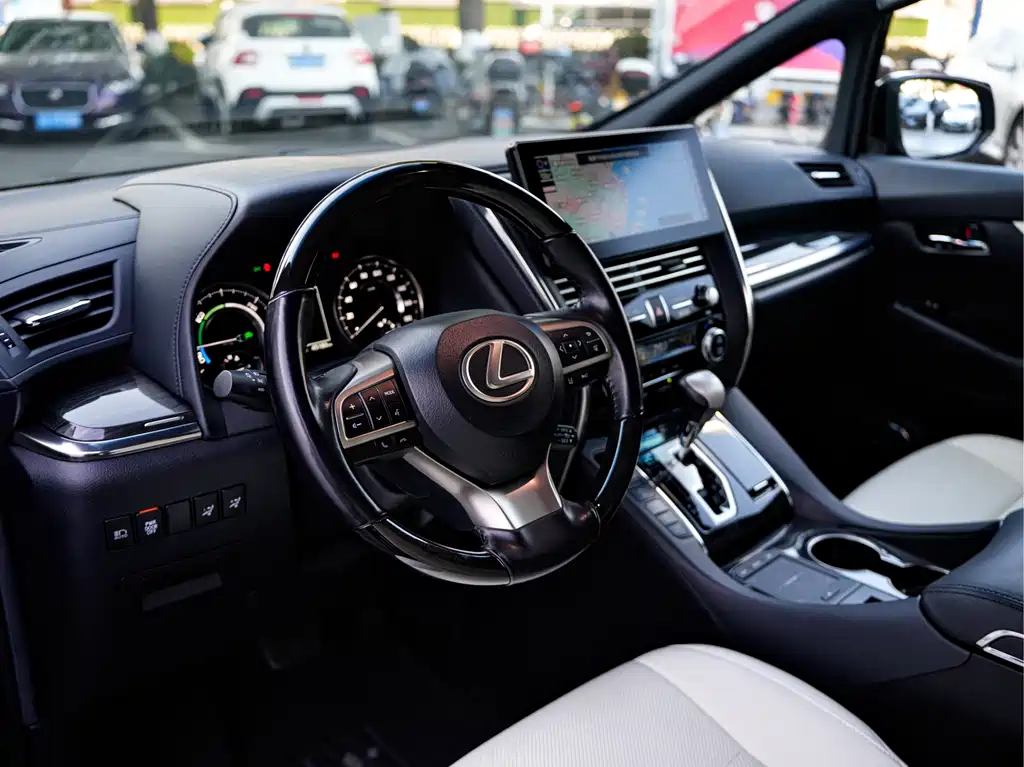 Lexus LM 2020 300h мест