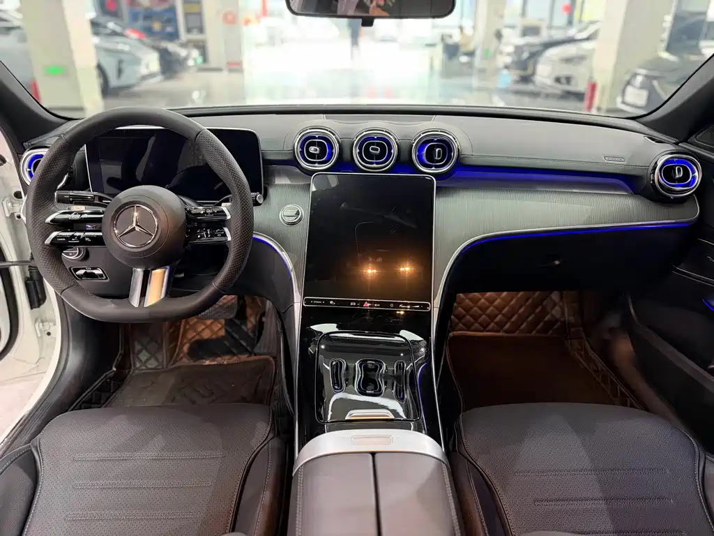 Mercedes-Benz C-Class — миниатюра 9