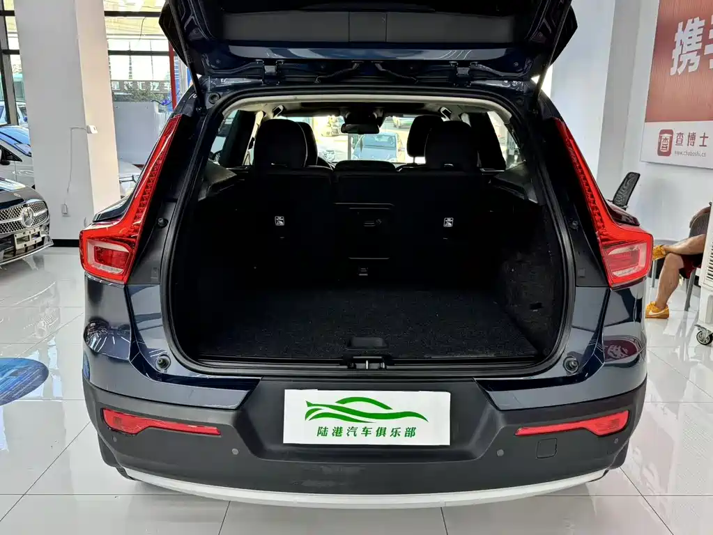 Volvo XC40 T4 4WD Smart Drive Fashion Edition, фото 16