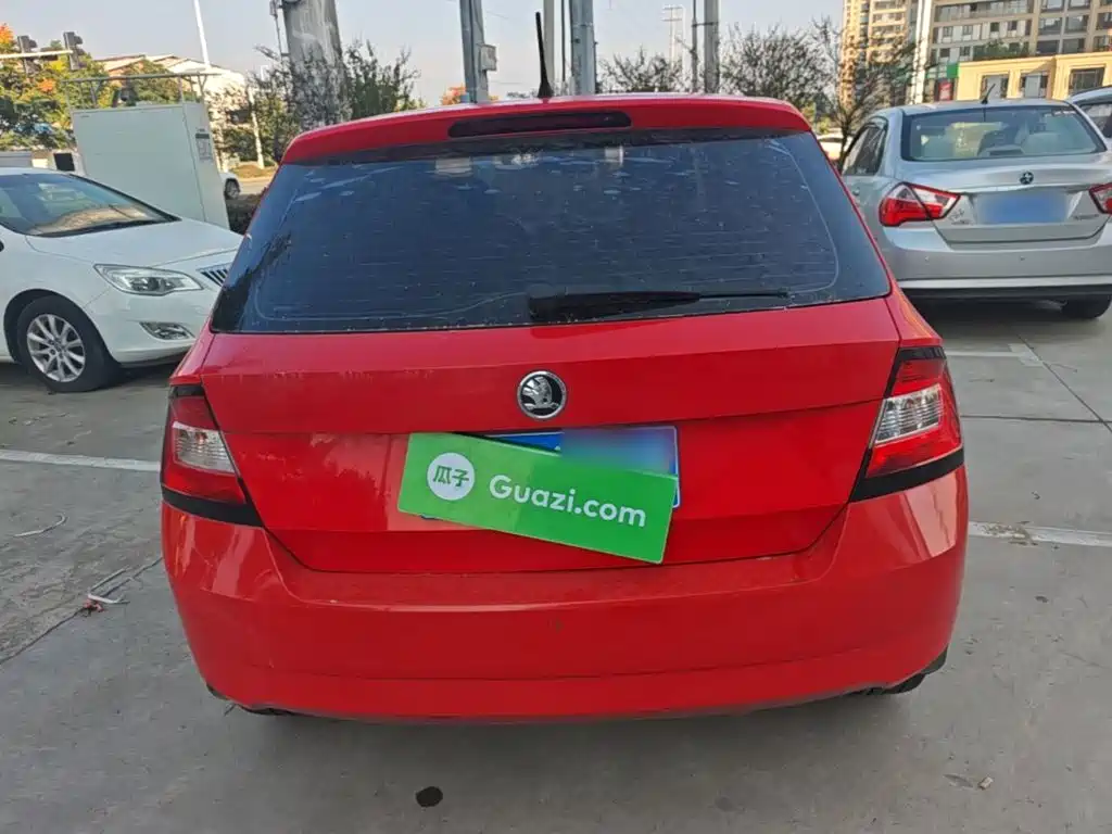 Skoda Fabia — миниатюра 6
