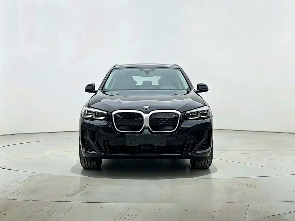 BMW iX3 — миниатюра 2