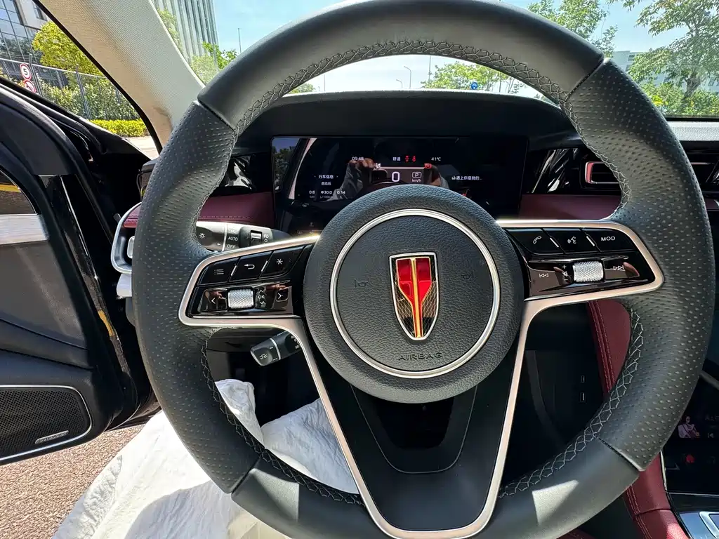 Hongqi Hongqi H5 — миниатюра 6