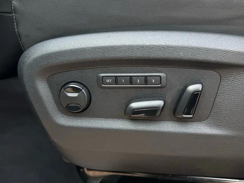 Volkswagen Multivan — миниатюра 14