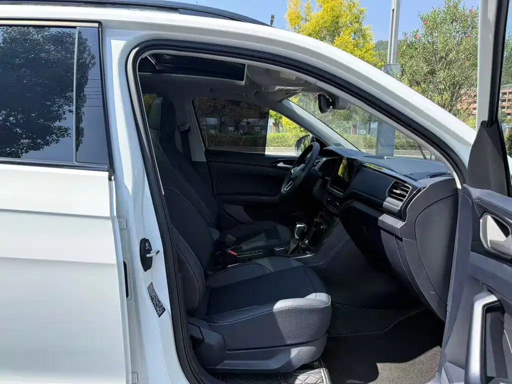 Volkswagen Tharu — миниатюра 6