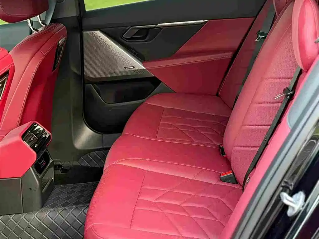 BMW 5 Series — миниатюра 6