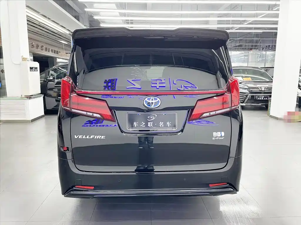 Toyota Vellfire — миниатюра 5