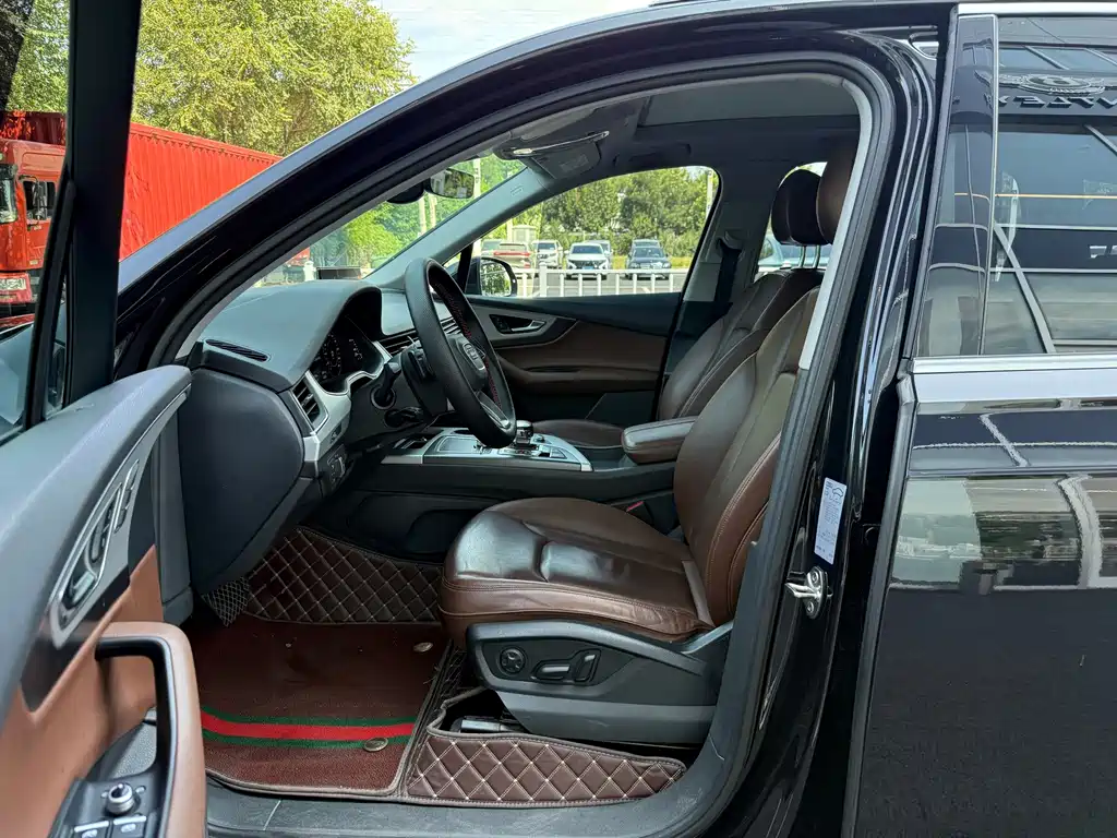 Audi Q7 — миниатюра 4