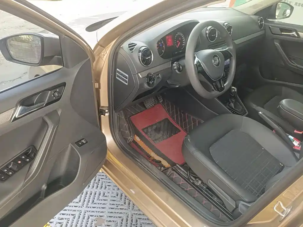 Volkswagen Jetta — миниатюра 16