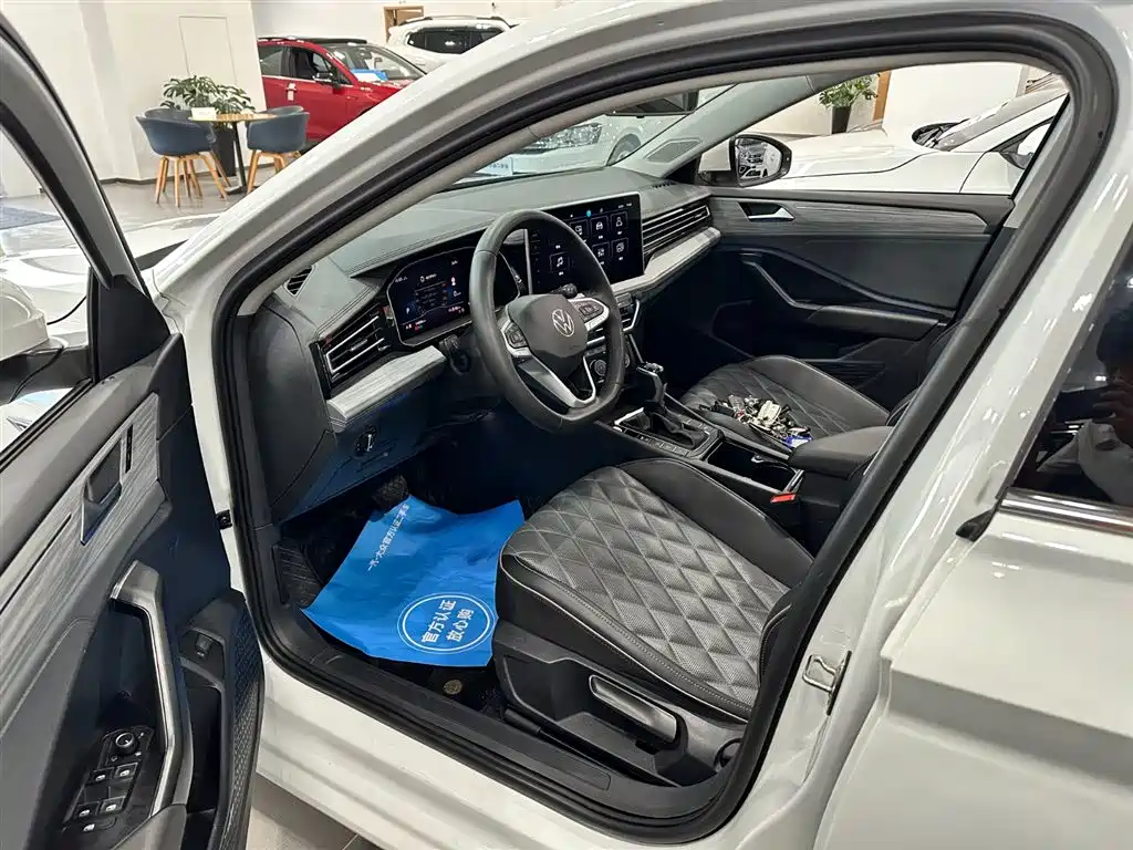 Volkswagen Sagitar — миниатюра 30