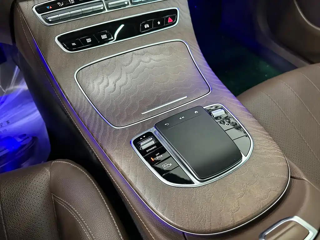 Mercedes-Benz E-Class New Energy — миниатюра 13