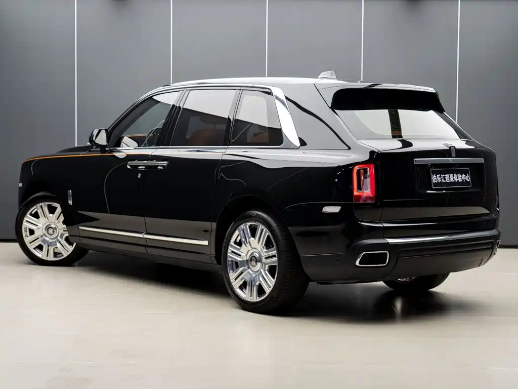 Rolls-Royce Cullinan — миниатюра 5