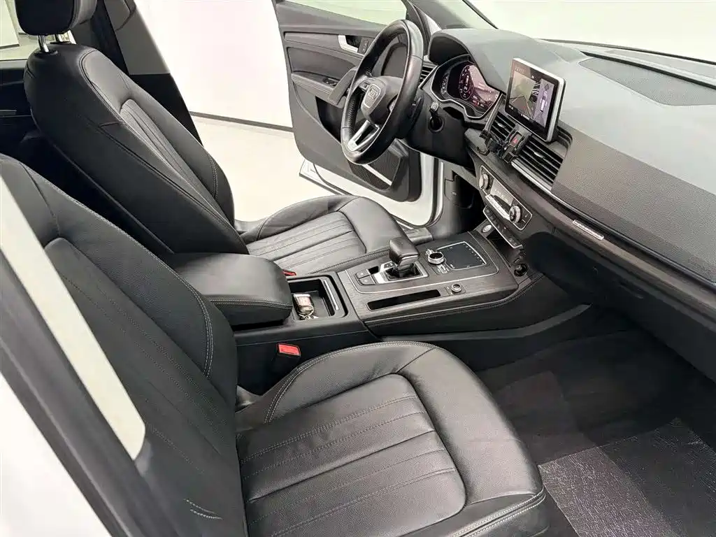 Audi Q5L — миниатюра 12