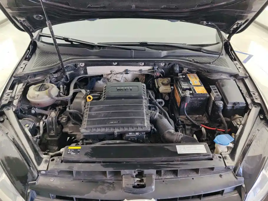 Volkswagen Golf — миниатюра 10