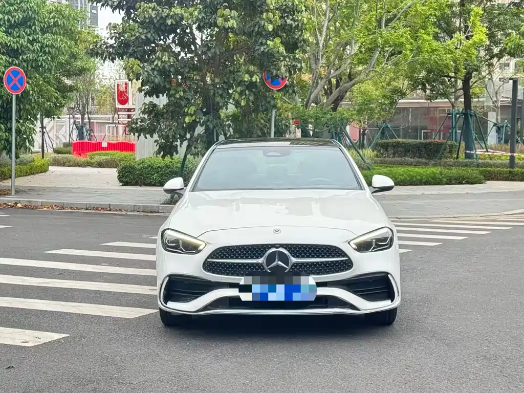 Mercedes-Benz C-Class 2022