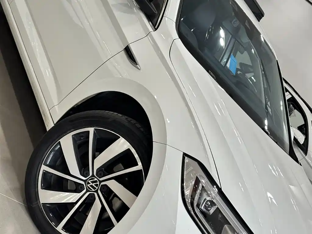 Volkswagen Sagitar — миниатюра 25