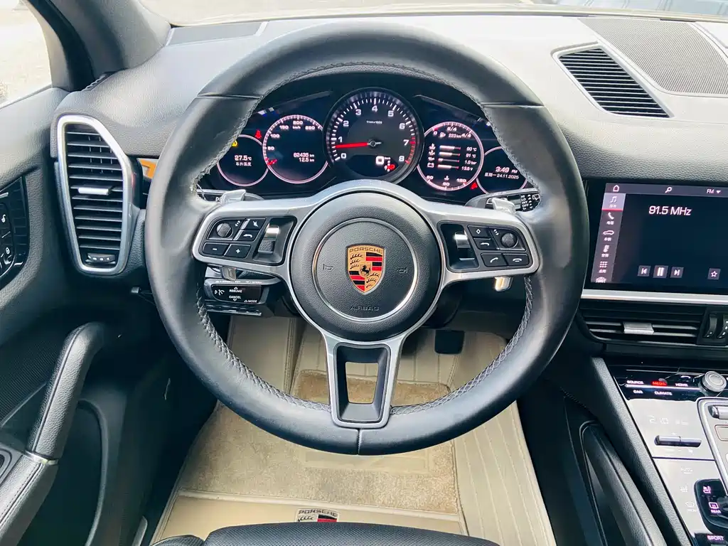 PORSCHE CAYENNE
