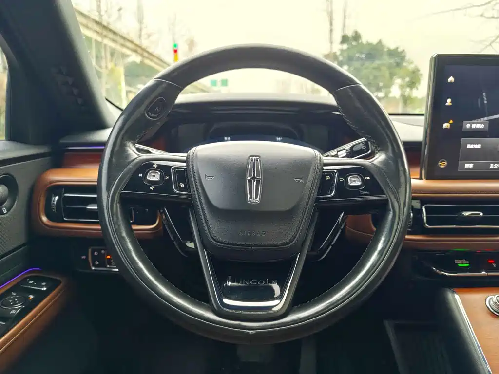 Lincoln Aviator — миниатюра 11