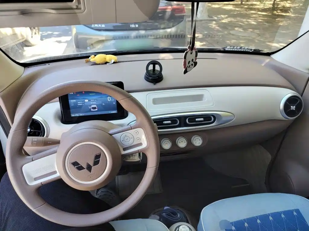 Wuling MINIEV — миниатюра 5
