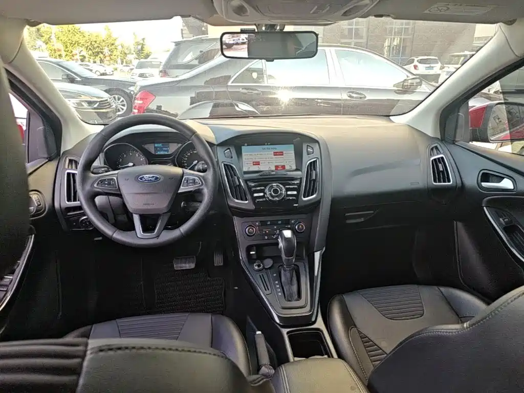 Ford Focus — миниатюра 10