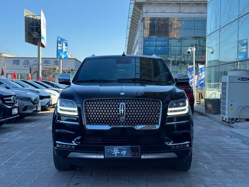 LINCOLN NAVIGATOR