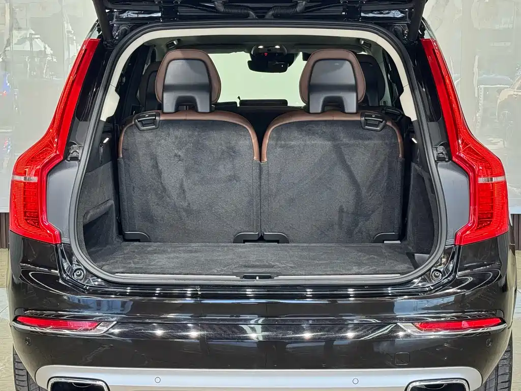 Volvo XC90 — миниатюра 21