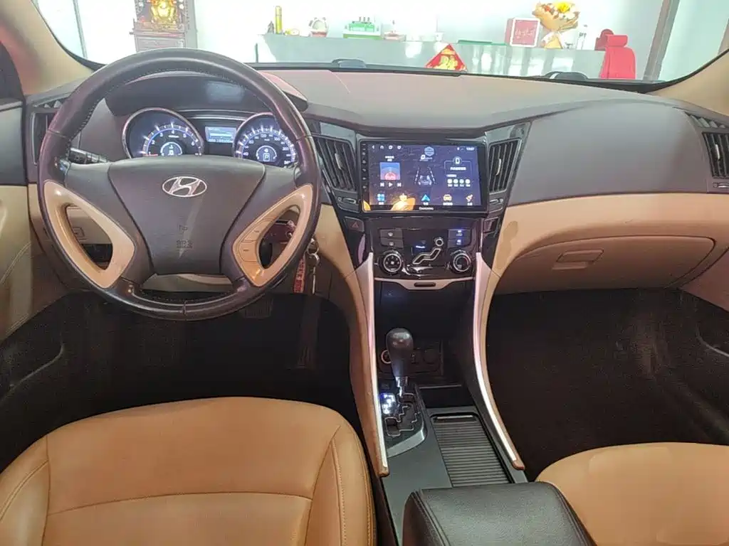Hyundai Sonata — миниатюра 10