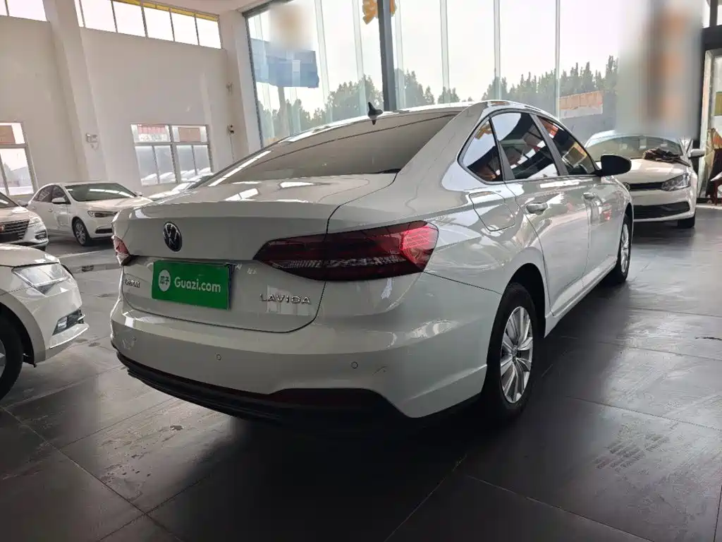 Volkswagen Lavida — миниатюра 7
