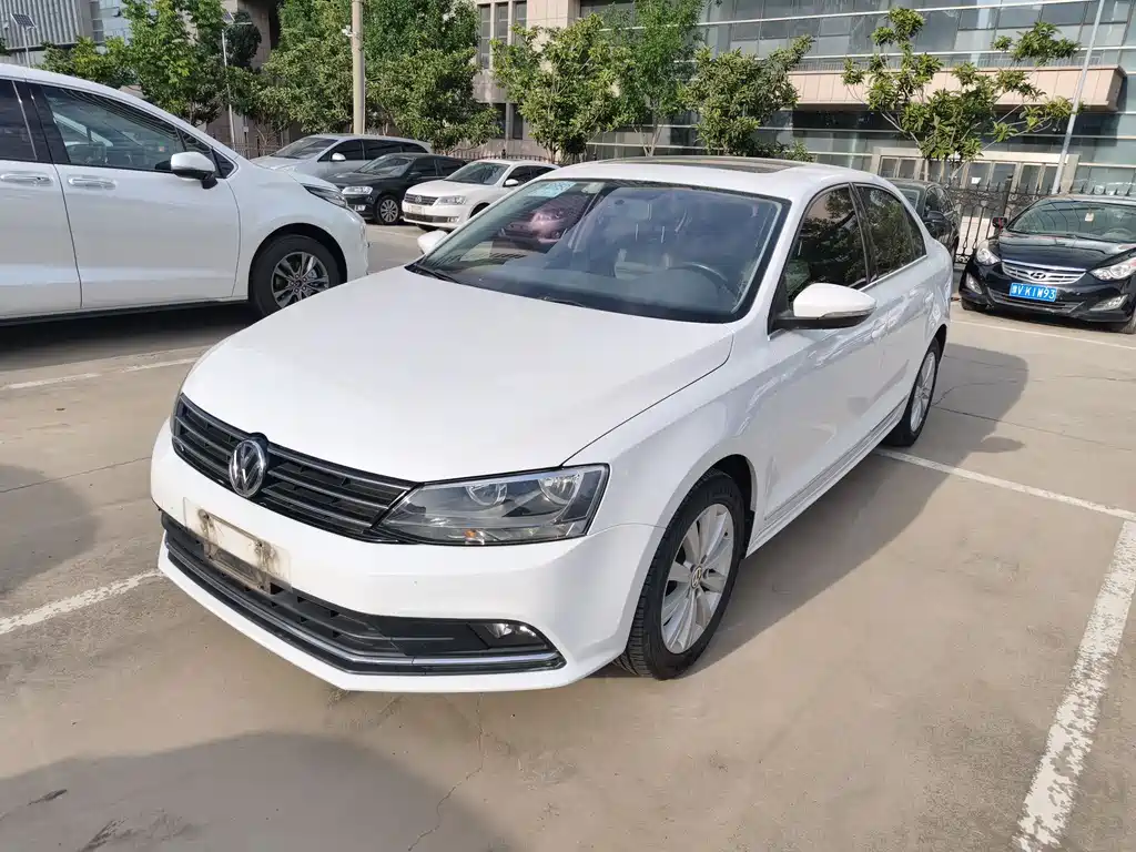 Volkswagen Sagitar 2016