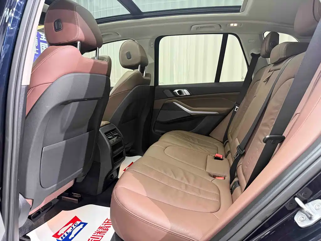 BMW X5 (Import) — миниатюра 11