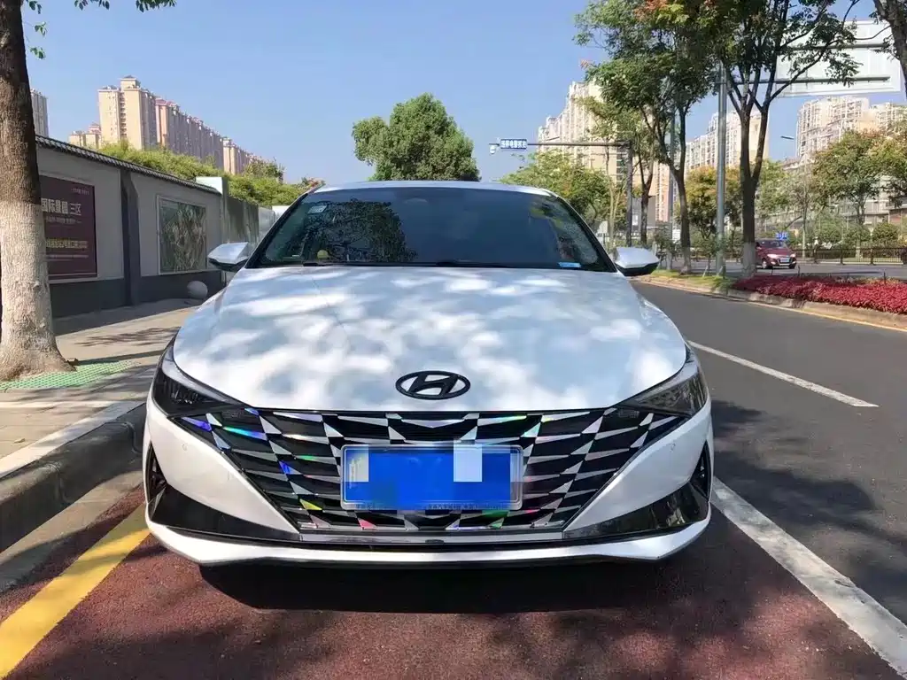 Hyundai Elantra — миниатюра 2