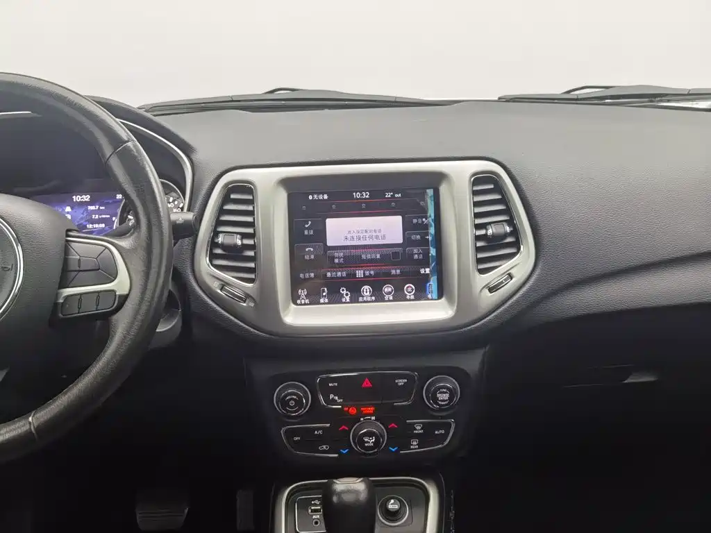 Jeep Compass — миниатюра 12