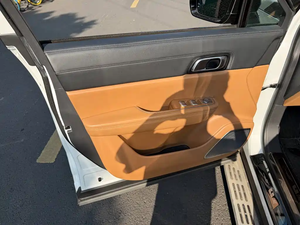 Li Auto Li ONE — миниатюра 6