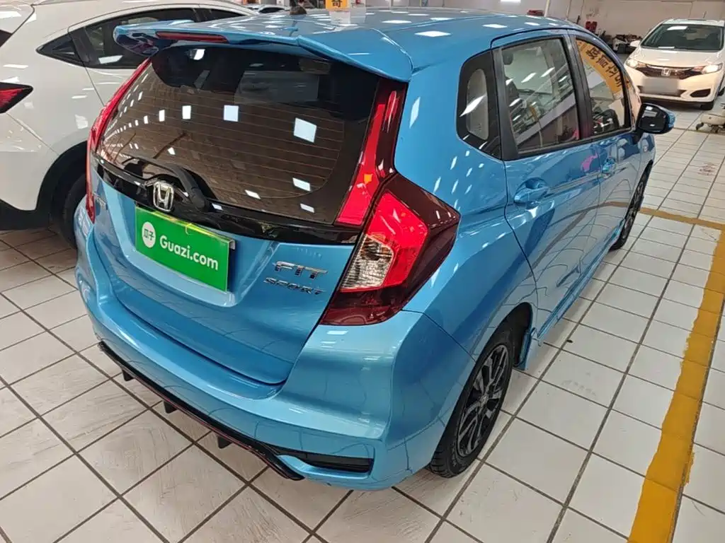 Honda Fit — миниатюра 7