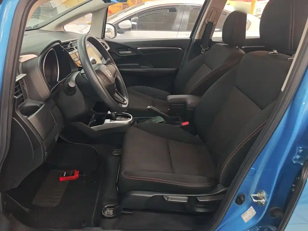 Honda Fit — миниатюра 15