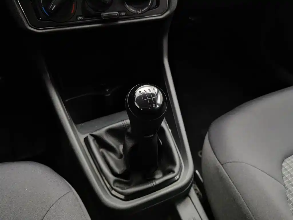 Volkswagen Santana — миниатюра 13