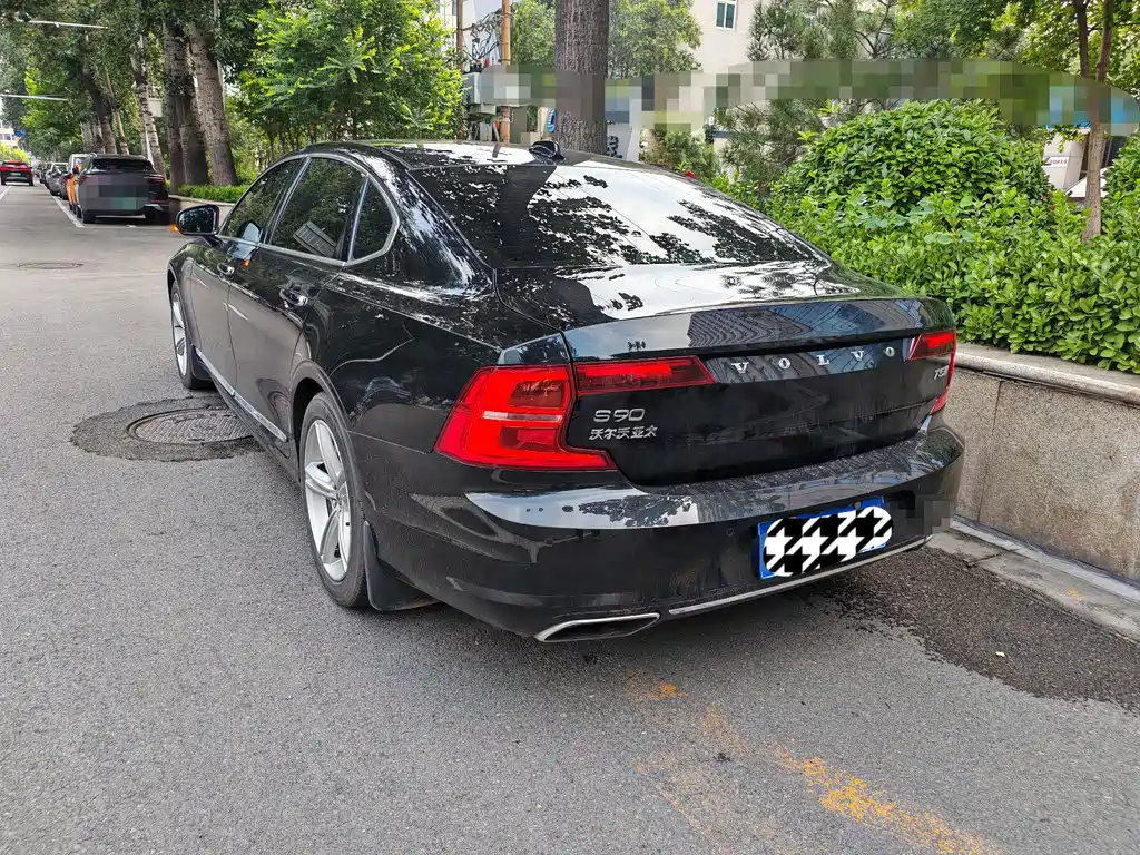 Volvo S90 — миниатюра 8