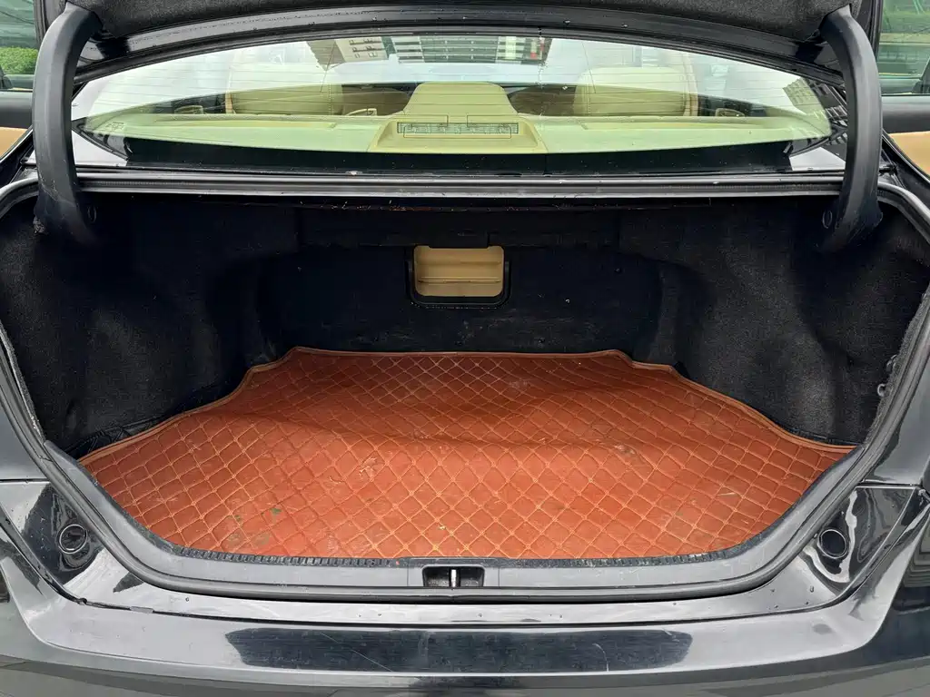 Toyota Camry — миниатюра 13