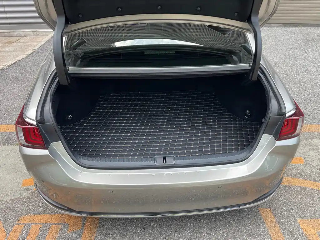 Lexus ES — миниатюра 22