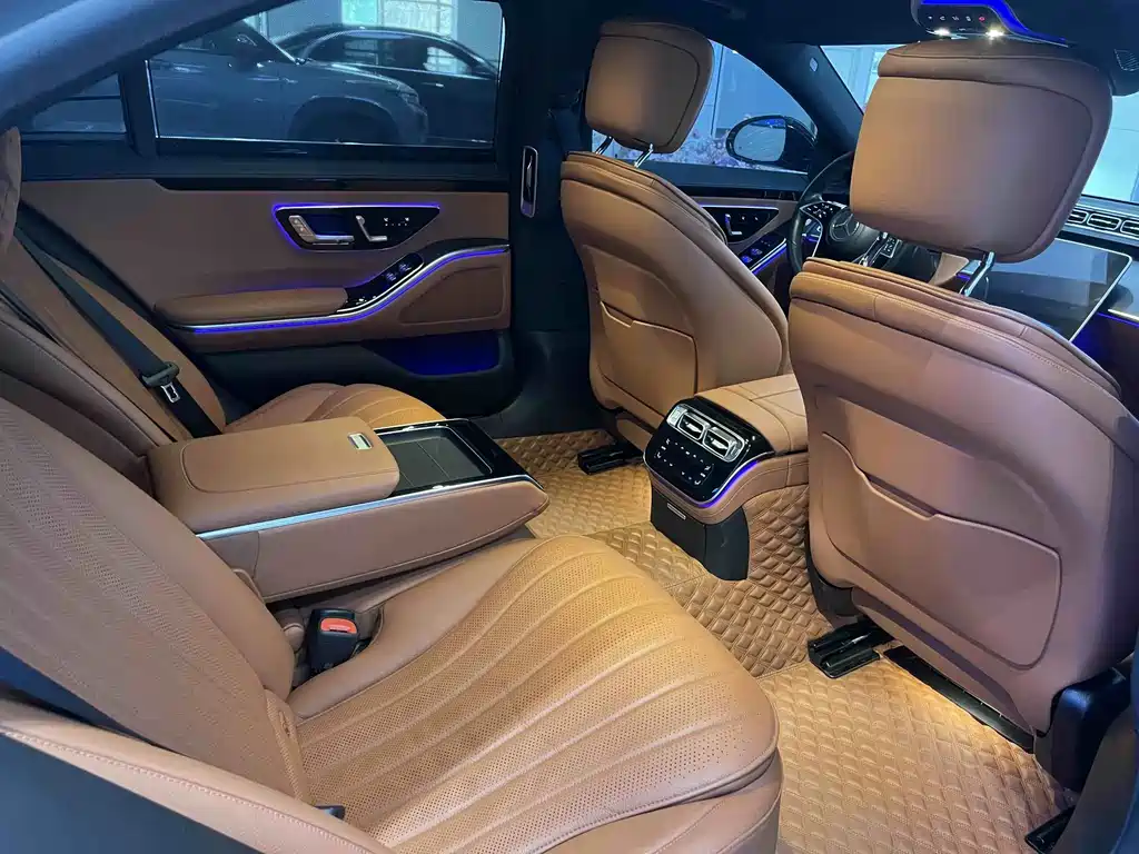 Mercedes-Benz S-Class — миниатюра 11