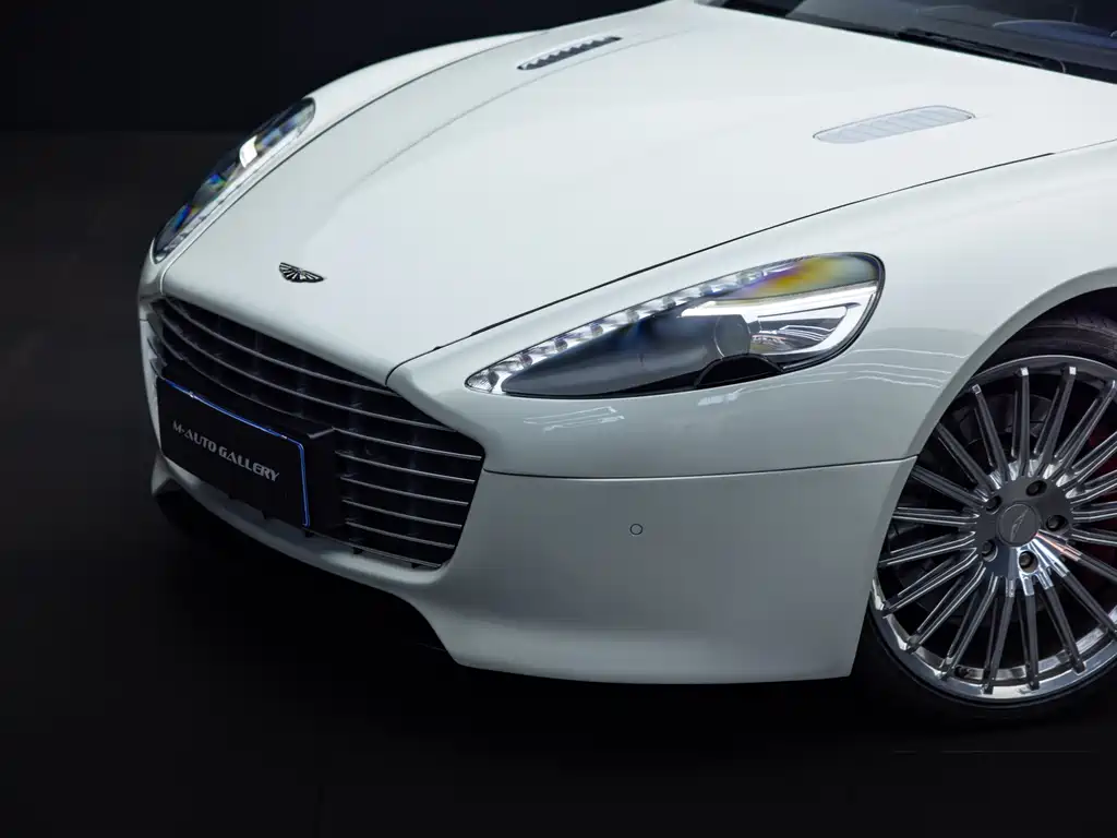 Aston Martin Rapide — миниатюра 47