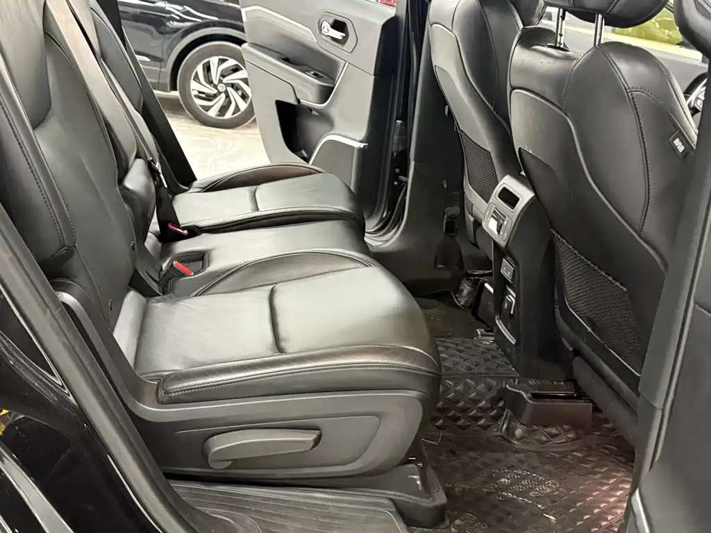 Jeep Grand Commander — миниатюра 9